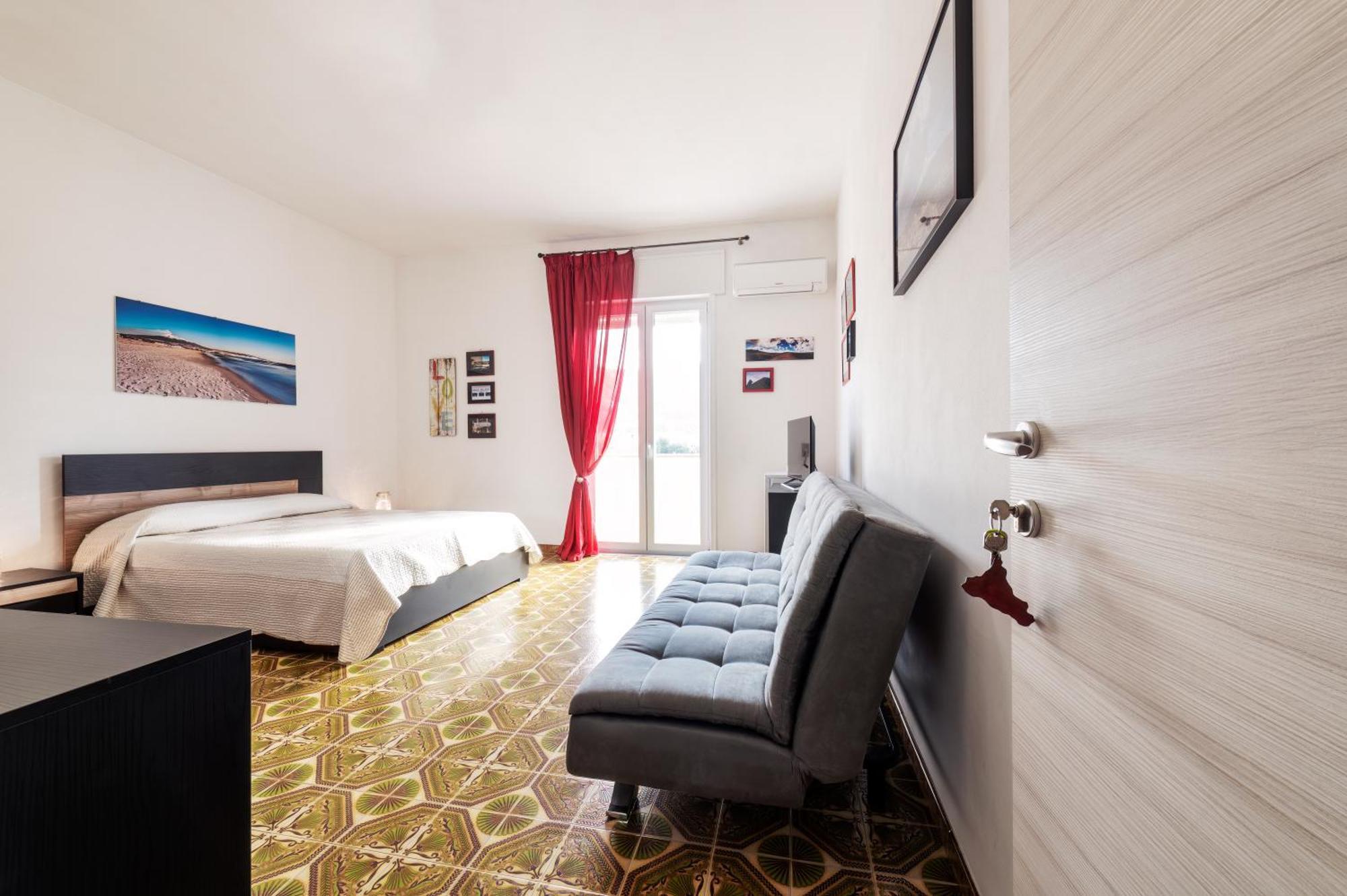 In Riva Al Mare B&B Capo dʼOrlando Eksteriør billede