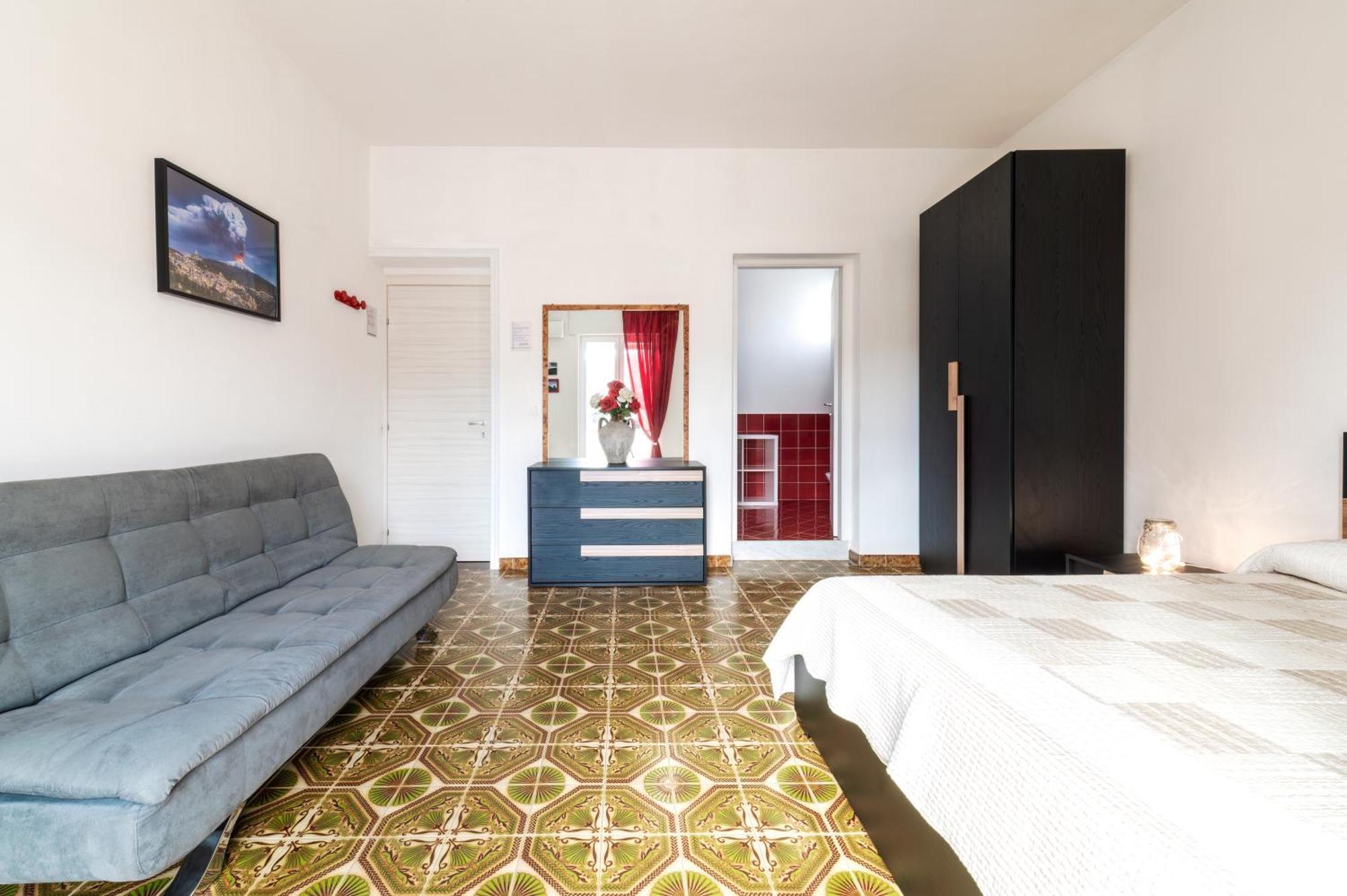 In Riva Al Mare B&B Capo dʼOrlando Eksteriør billede