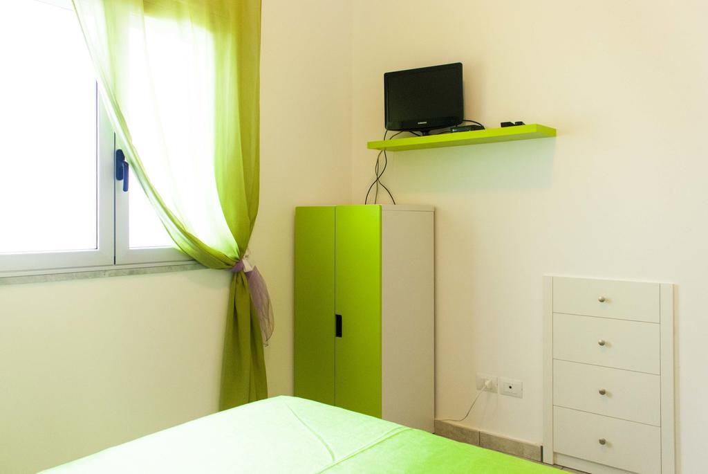In Riva Al Mare B&B Capo dʼOrlando Eksteriør billede