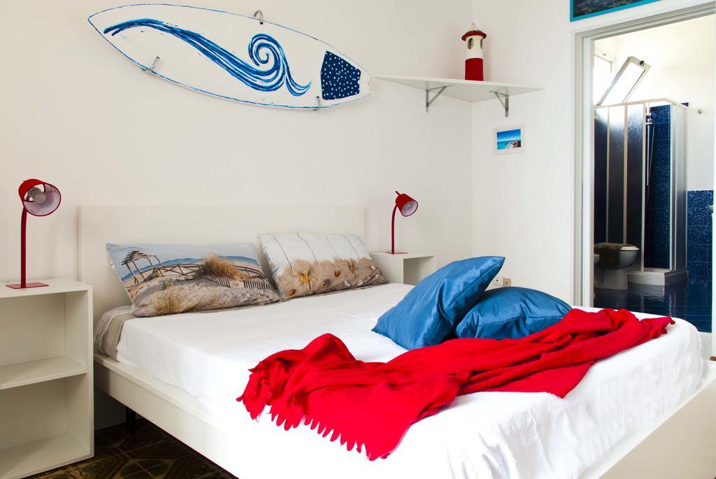 In Riva Al Mare B&B Capo dʼOrlando Eksteriør billede