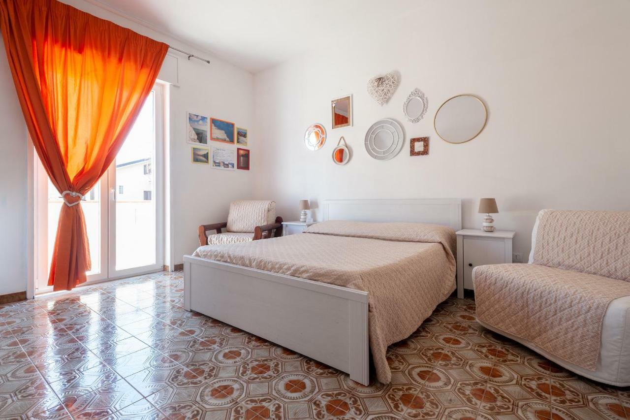 In Riva Al Mare B&B Capo dʼOrlando Eksteriør billede