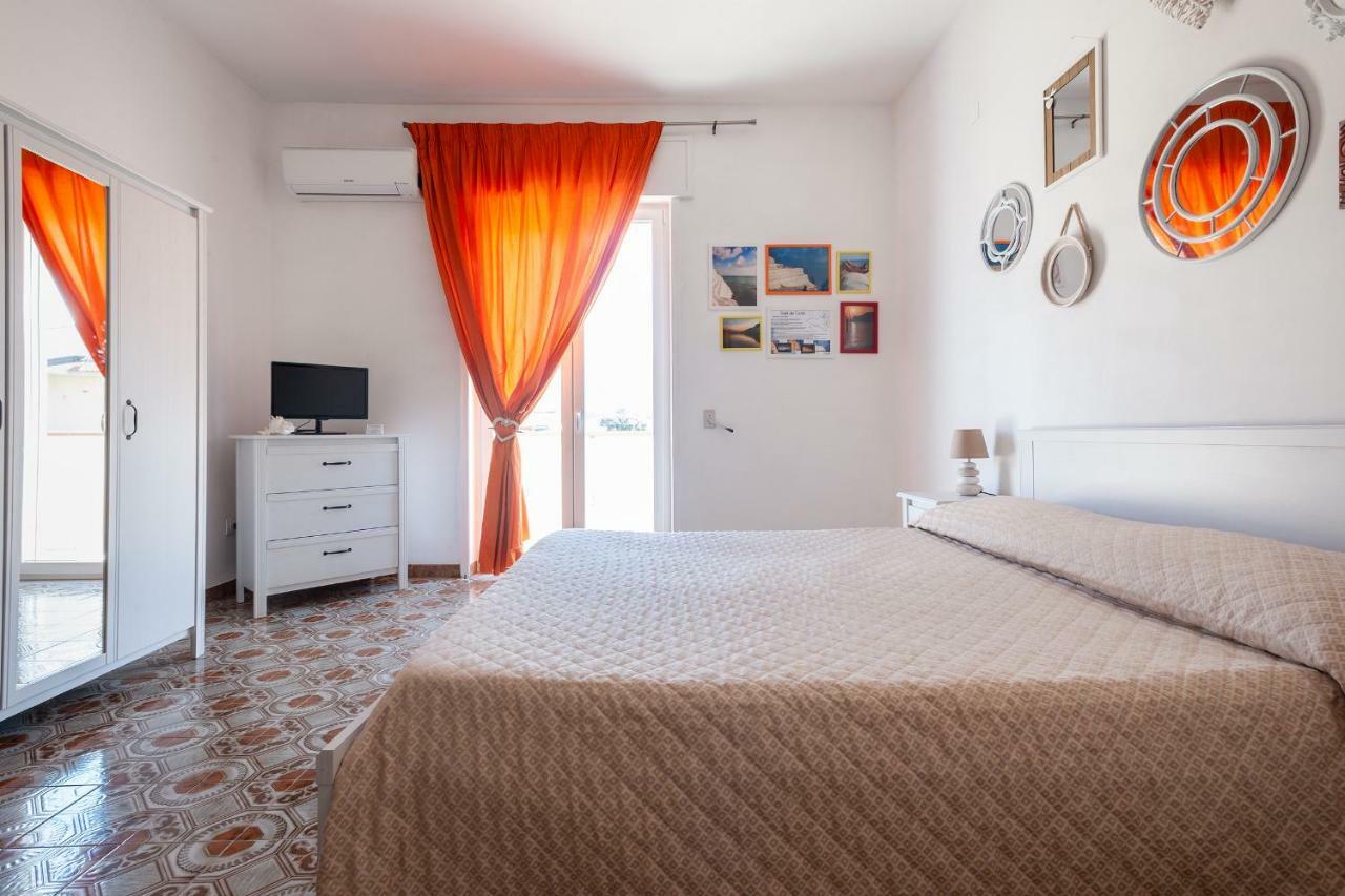 In Riva Al Mare B&B Capo dʼOrlando Eksteriør billede